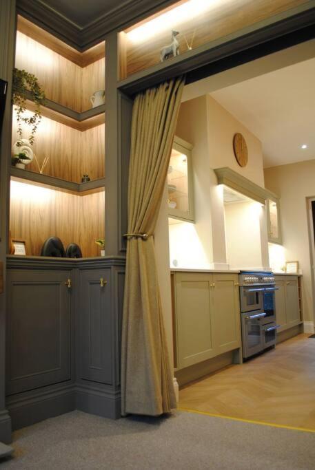 Villa Cosy Renovated House In Warrington Exterior foto
